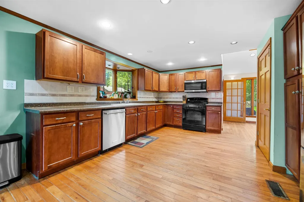 17 North Avenue Plaistow NH 03865