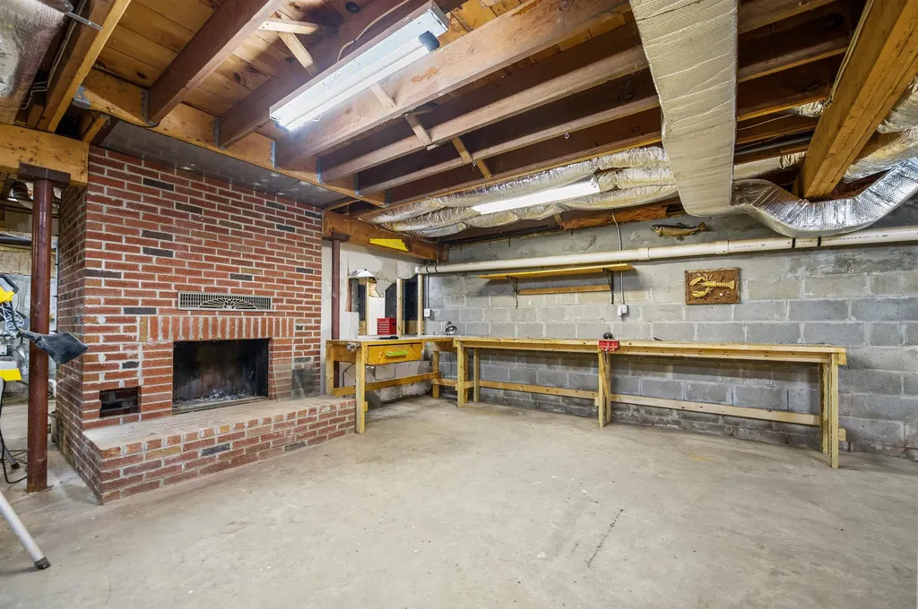 17 North Avenue Plaistow NH 03865
