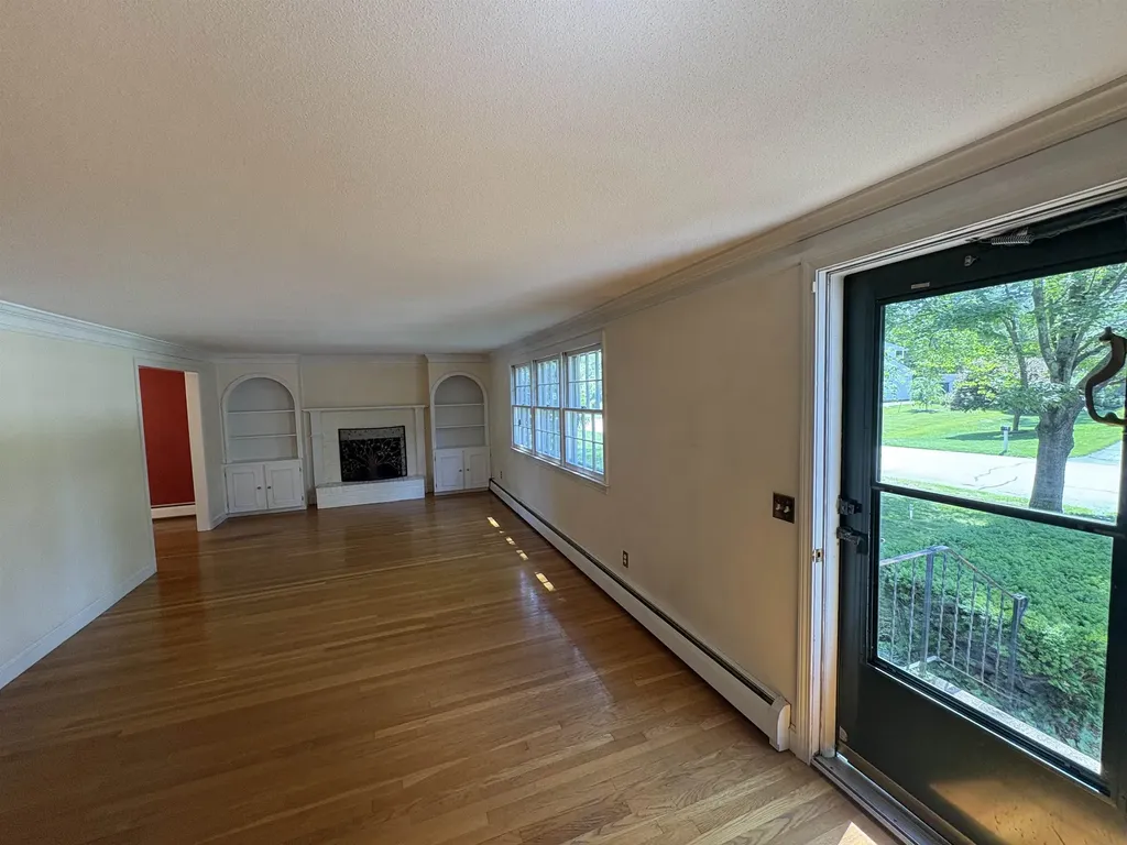 35 Woodland Drive Nashua NH 03063