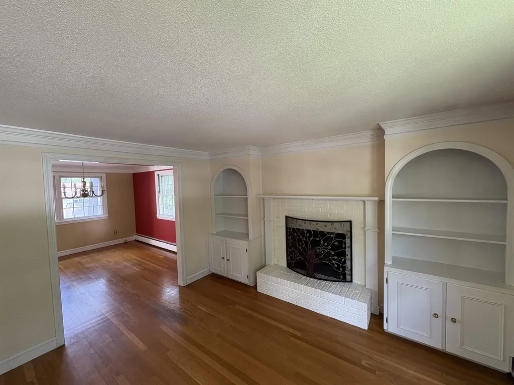 35 Woodland Drive Nashua NH 03063