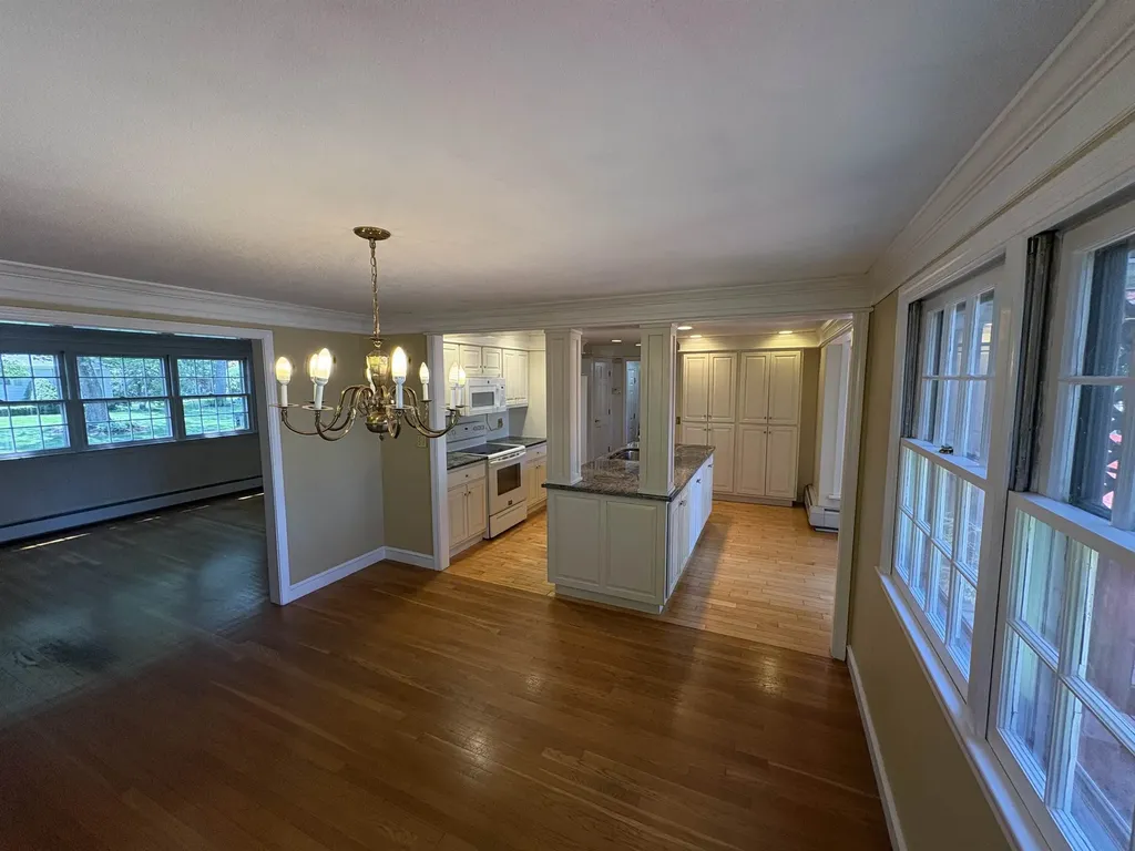 35 Woodland Drive Nashua NH 03063