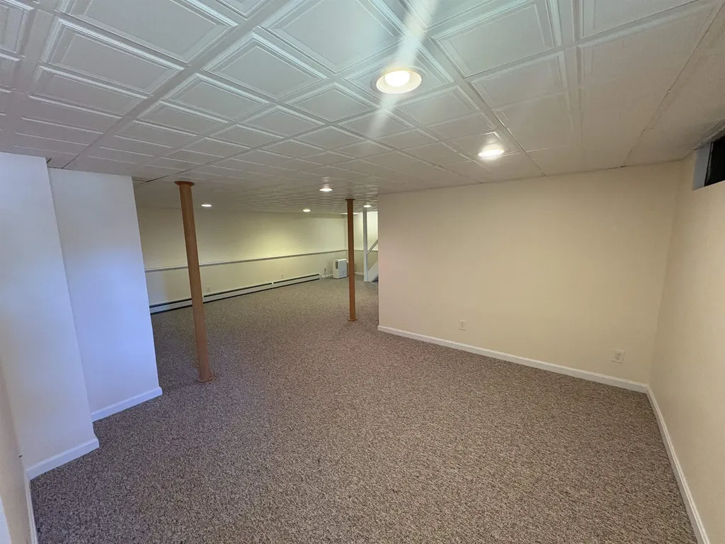 35 Woodland Drive Nashua NH 03063