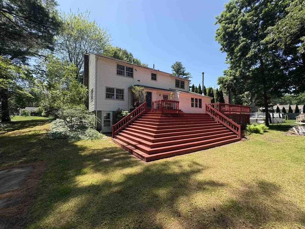 35 Woodland Drive Nashua NH 03063