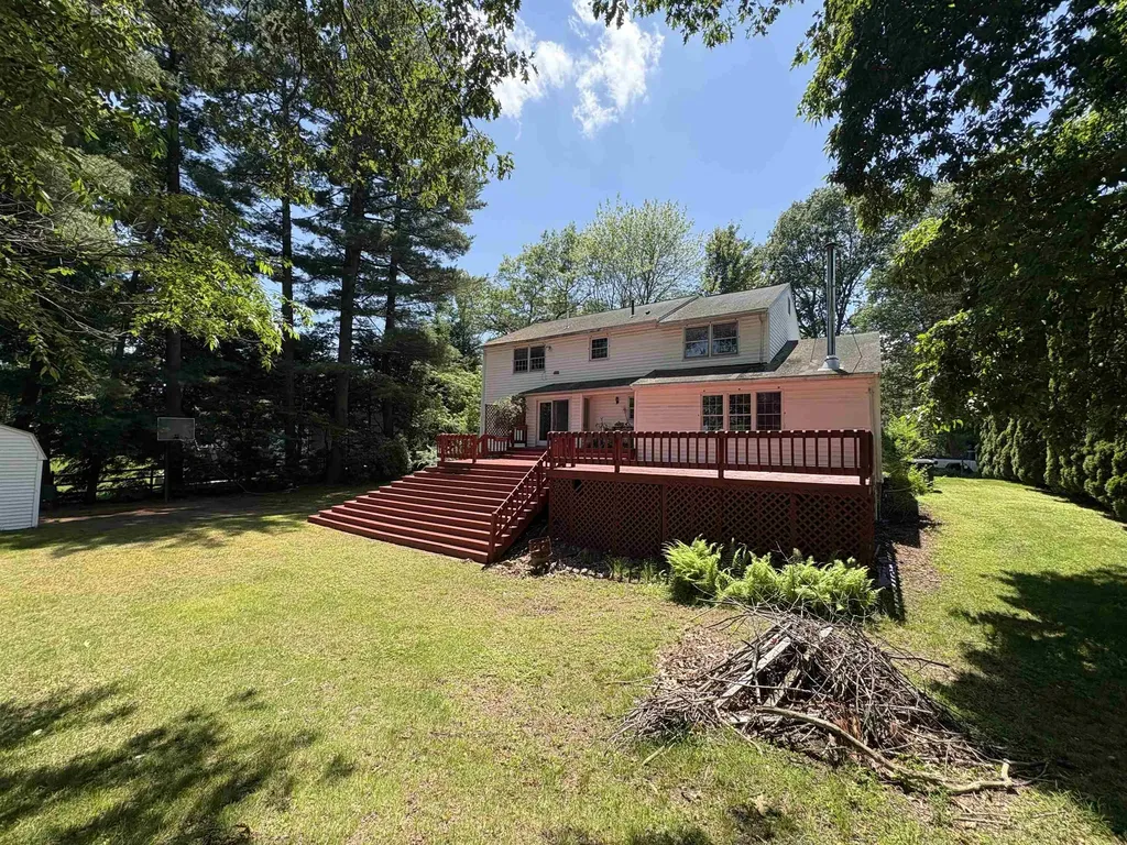 35 Woodland Drive Nashua NH 03063