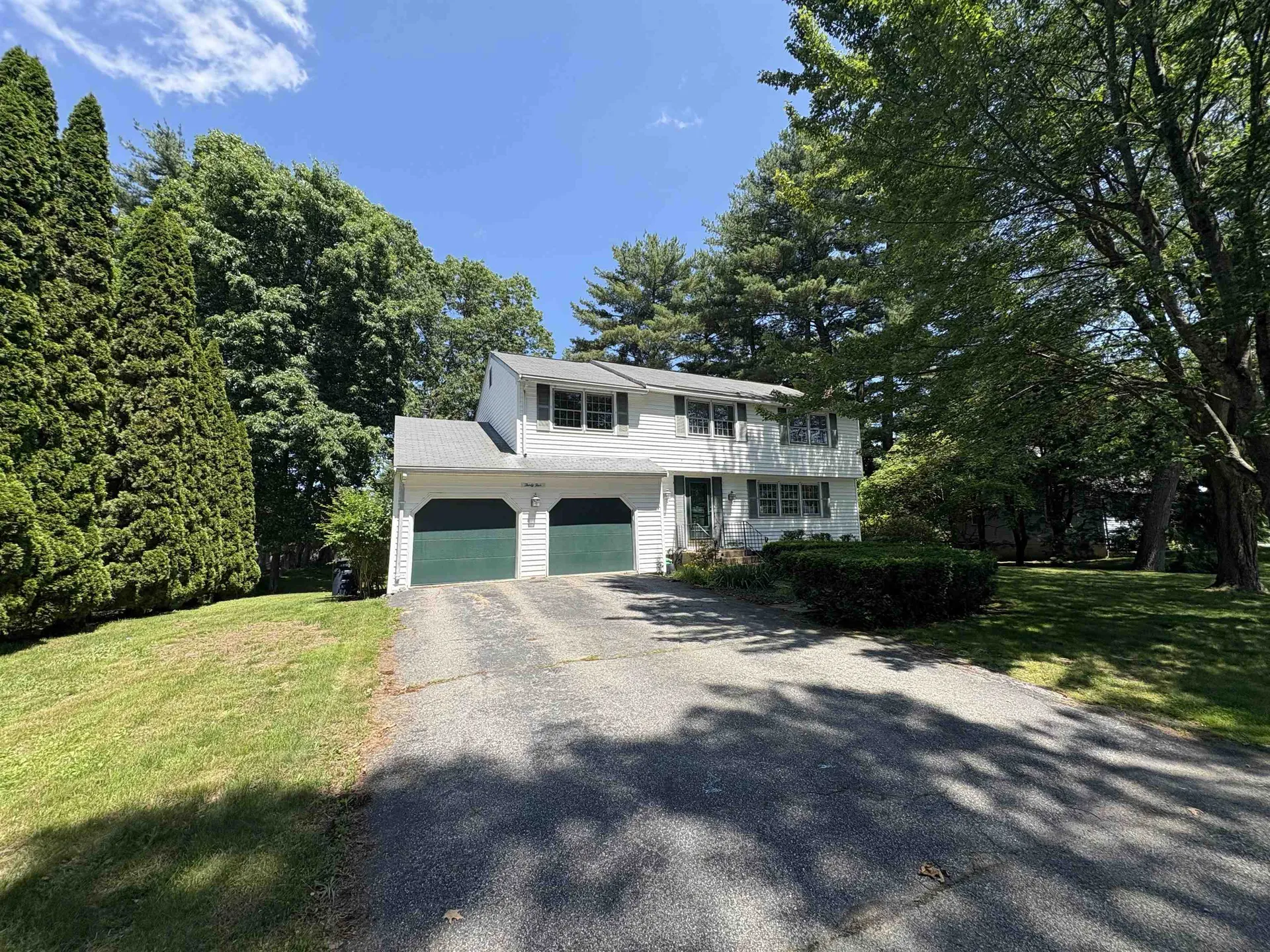 35 Woodland Drive Nashua NH 03063