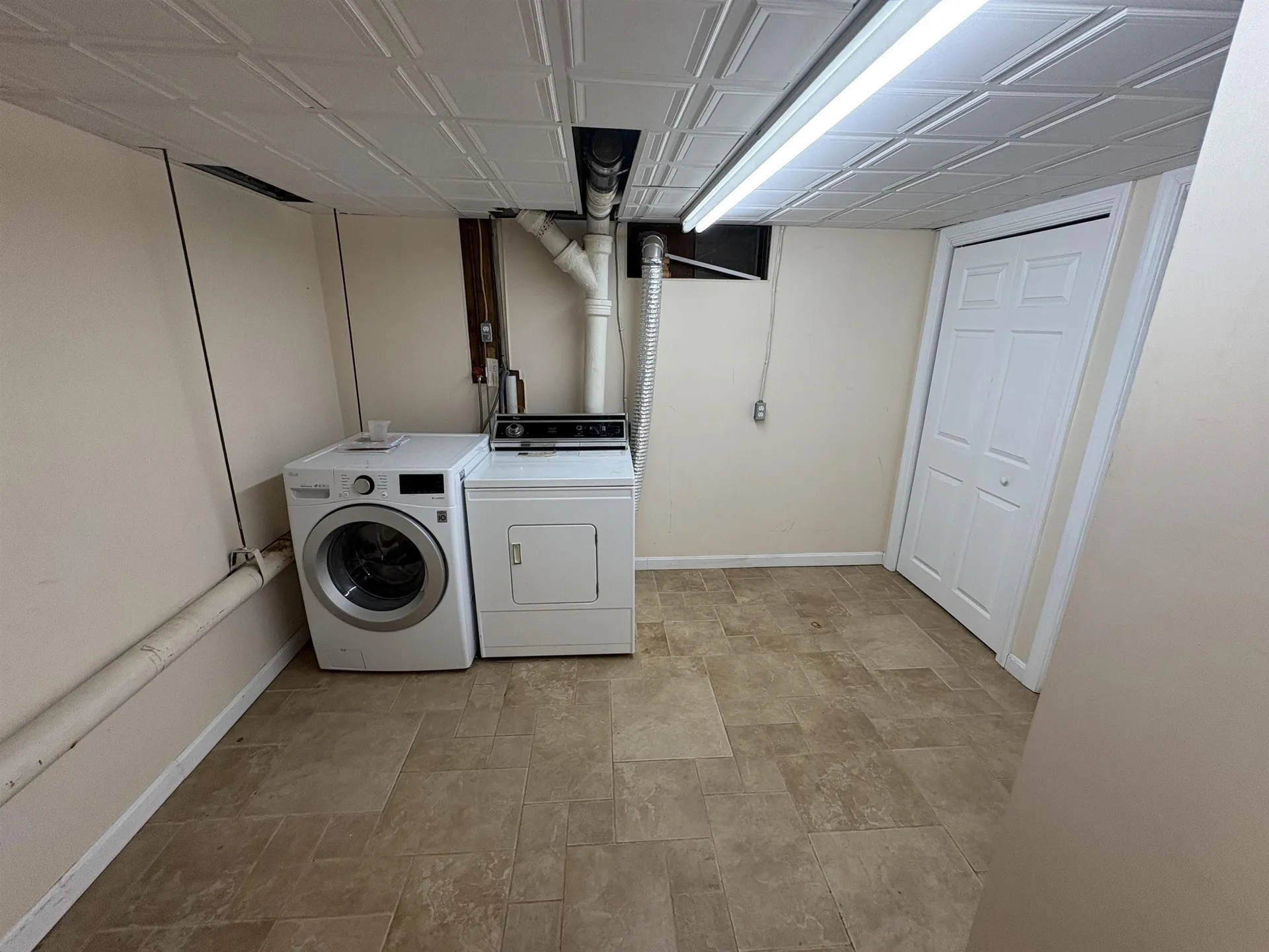 35 Woodland Drive Nashua NH 03063