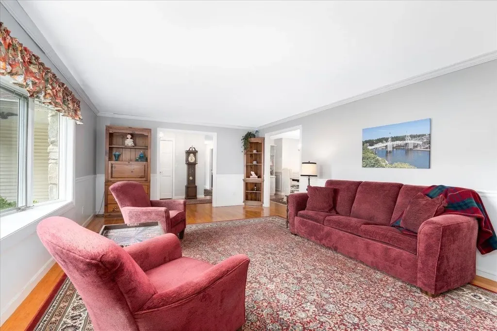 2 Presidential Circle Hampton NH 03842