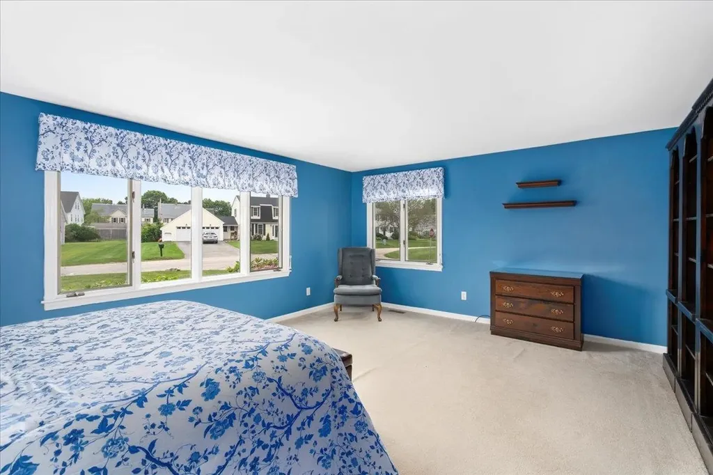 2 Presidential Circle Hampton NH 03842