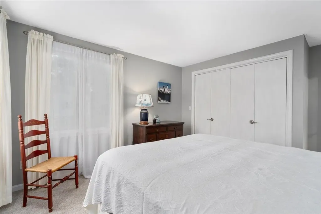 2 Presidential Circle Hampton NH 03842