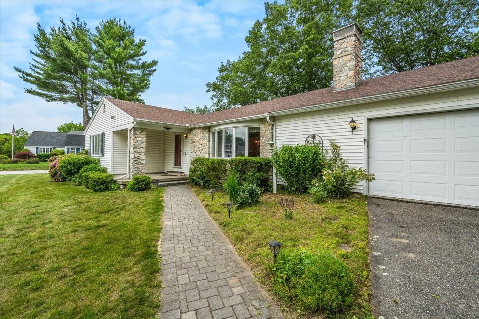 2 Presidential Circle Hampton NH 03842