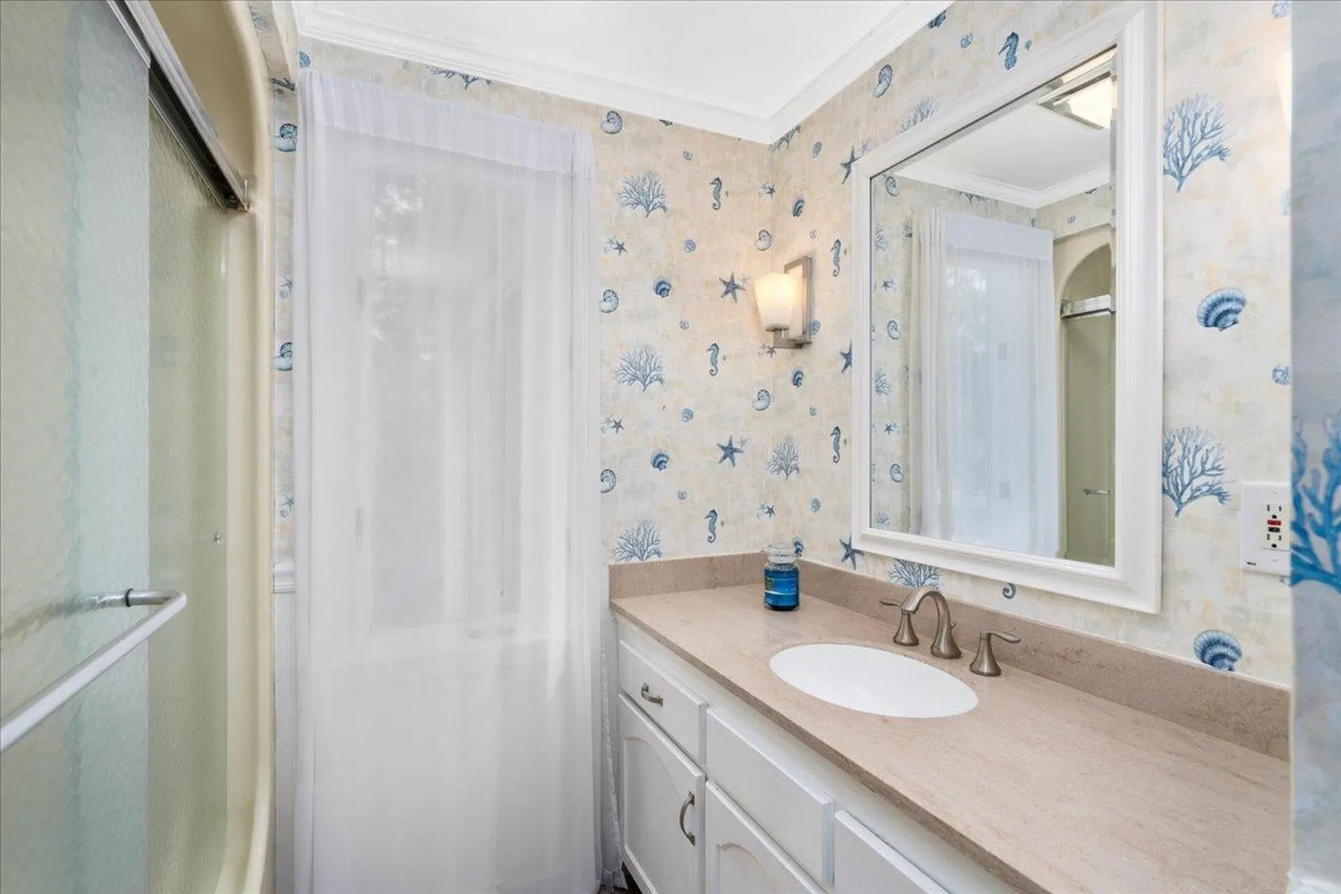 2 Presidential Circle Hampton NH 03842