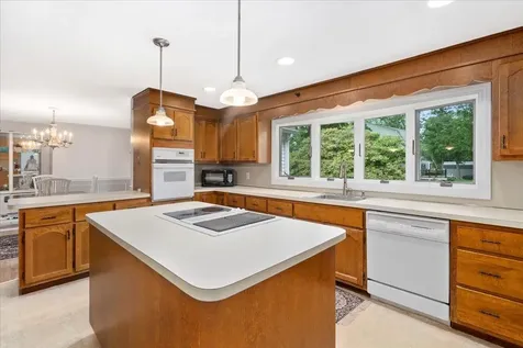 2 Presidential Circle Hampton NH 03842