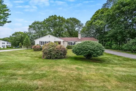 2 Presidential Circle Hampton NH 03842