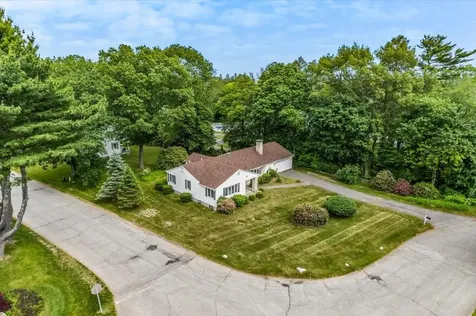 2 Presidential Circle Hampton NH 03842