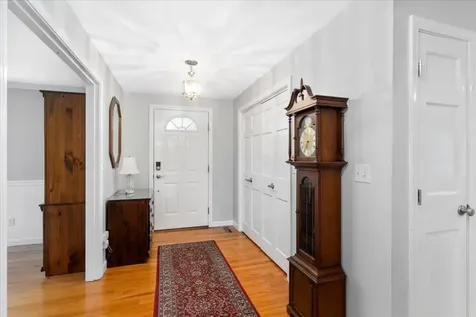 2 Presidential Circle Hampton NH 03842