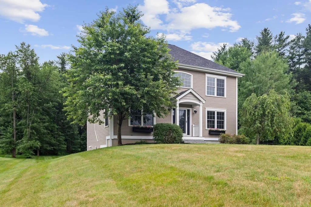 12 Cushman Way Greenland NH 03840