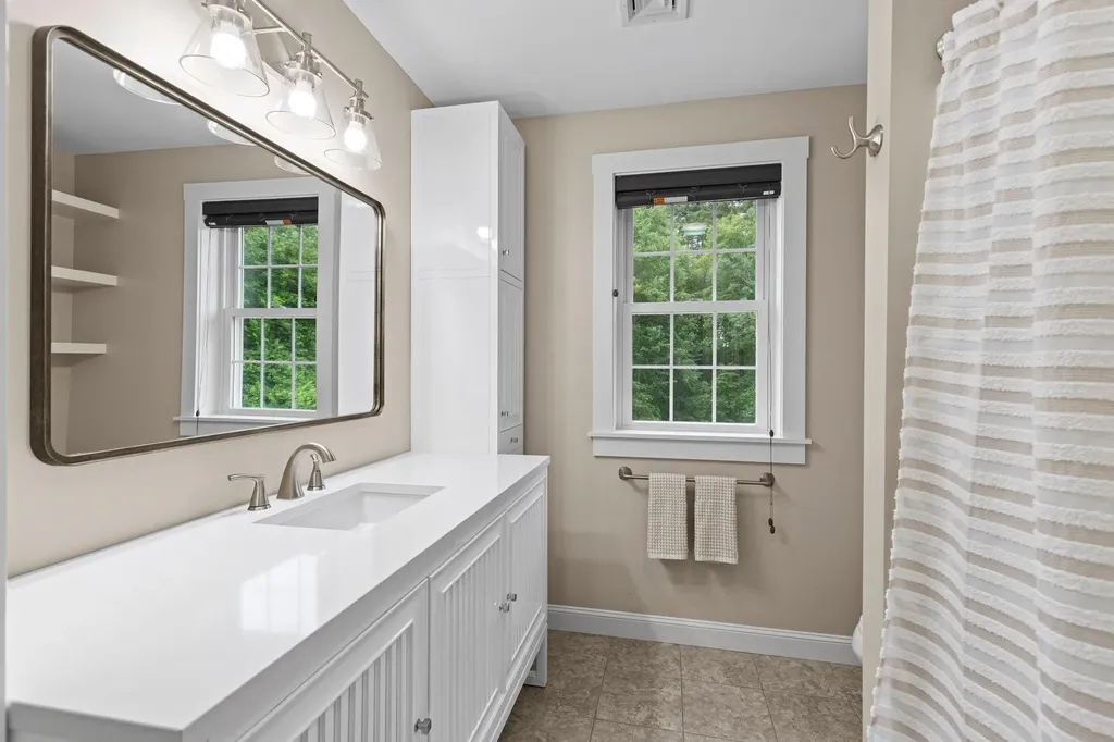 12 Cushman Way Greenland NH 03840