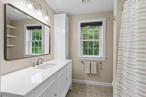 12 Cushman Way Greenland NH 03840