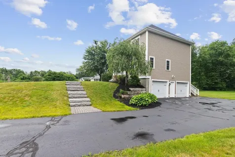 12 Cushman Way Greenland NH 03840