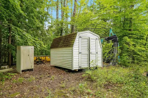 231 Mutton Road Webster NH 03303