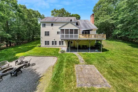 11 Mcafee Farm Road Bedford NH 03110