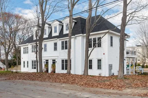 19 Grapevine Run Portsmouth NH 03801