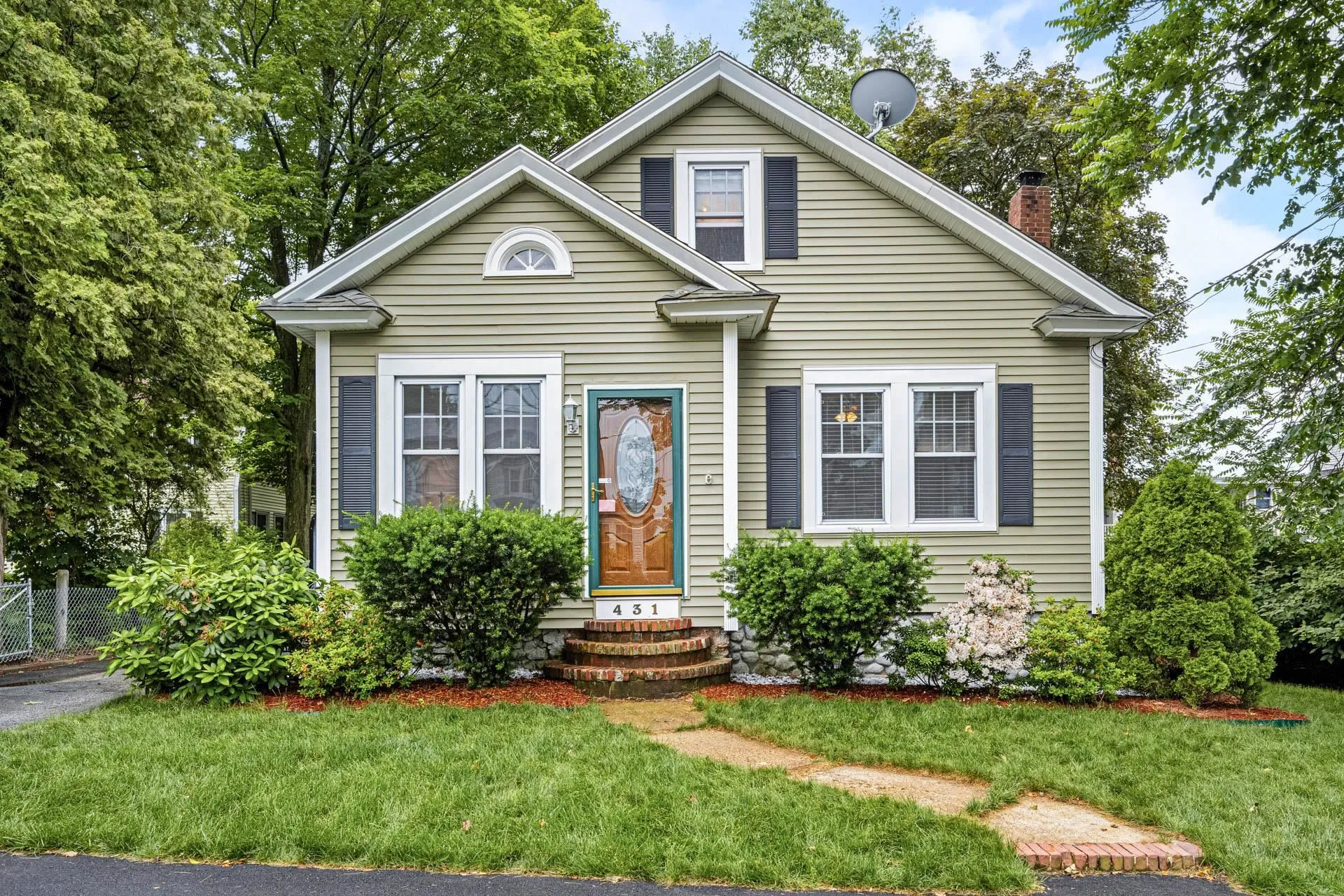 431 Lowell Street Manchester NH 03104