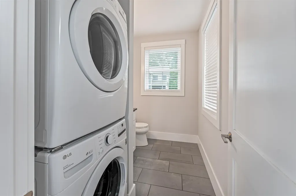 148 Mast Road Dover NH 03820