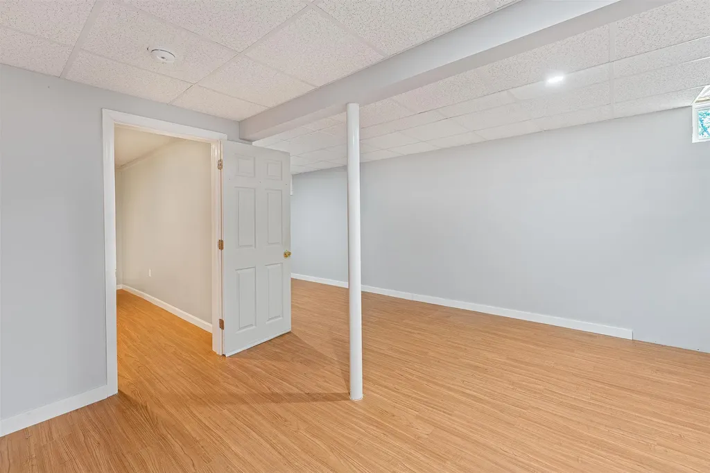 148 Mast Road Dover NH 03820