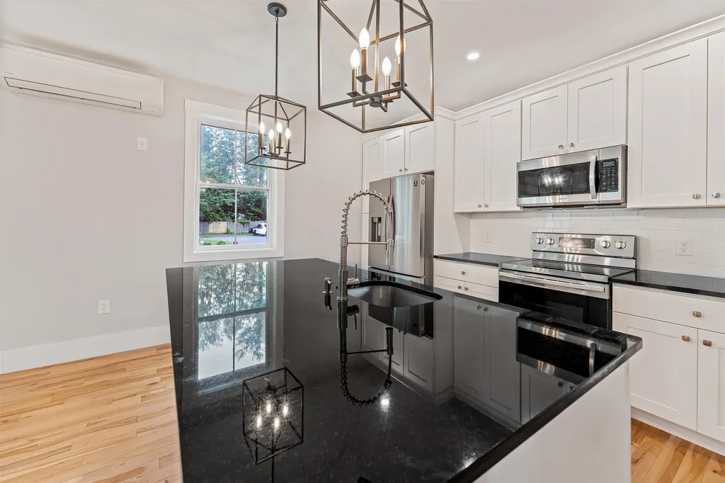 148 Mast Road Dover NH 03820