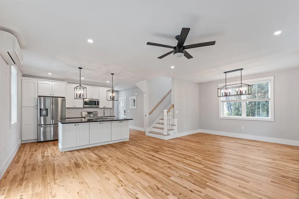 148 Mast Road Dover NH 03820