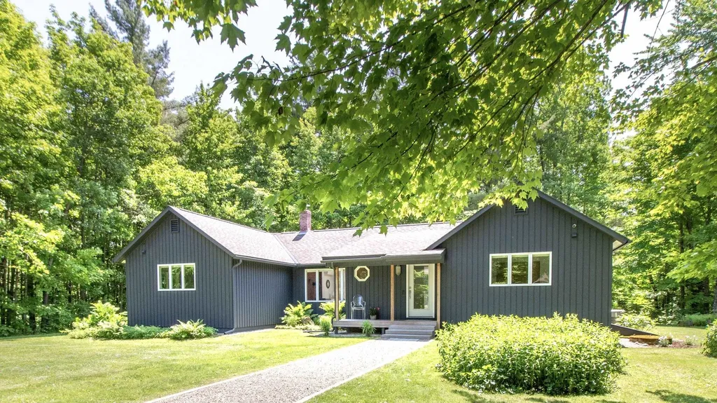 1017 Mayhew Road Jay VT 05859