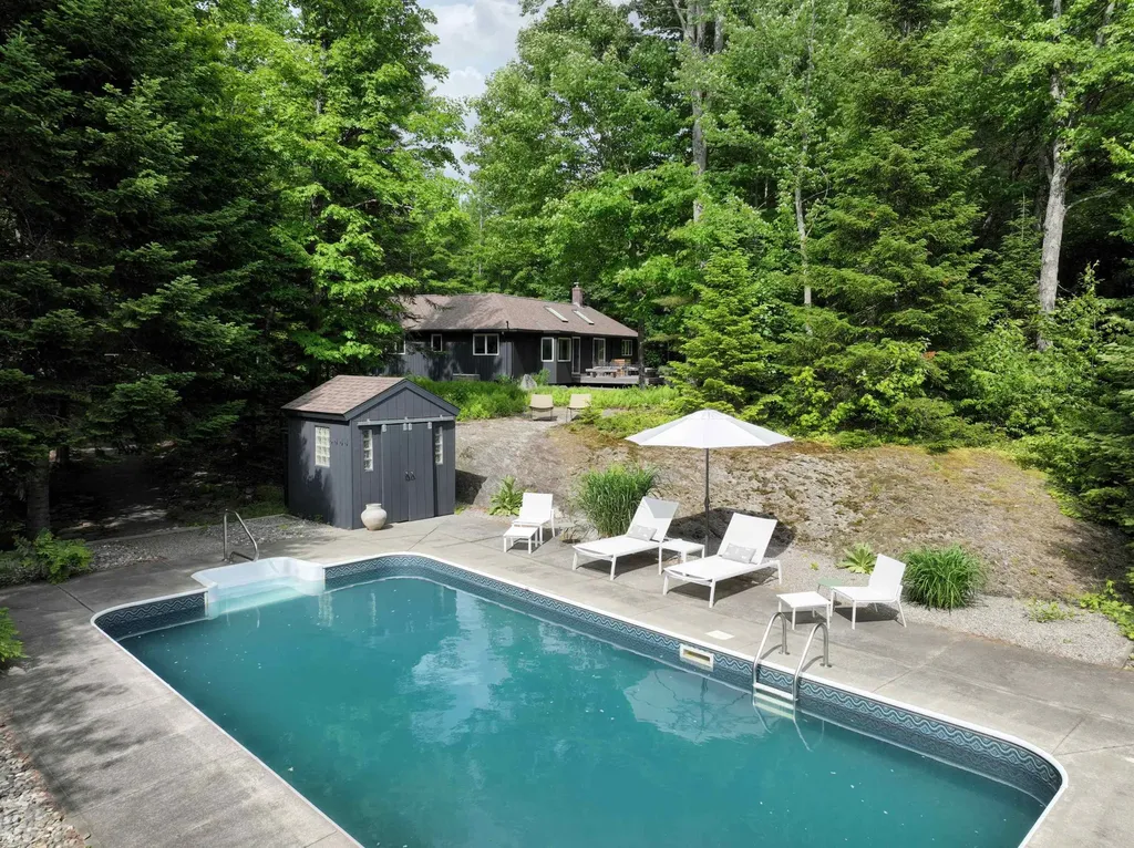 1017 Mayhew Road Jay VT 05859