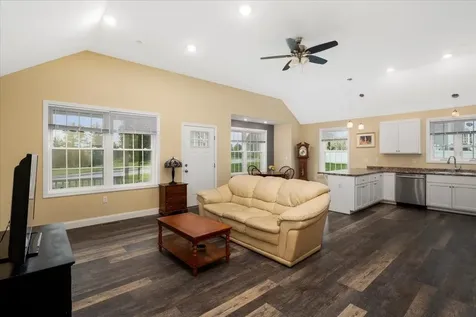 5 Rolling Hills Drive Tilton NH 03276