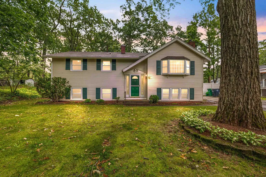 3 Custom Street Nashua NH 03062