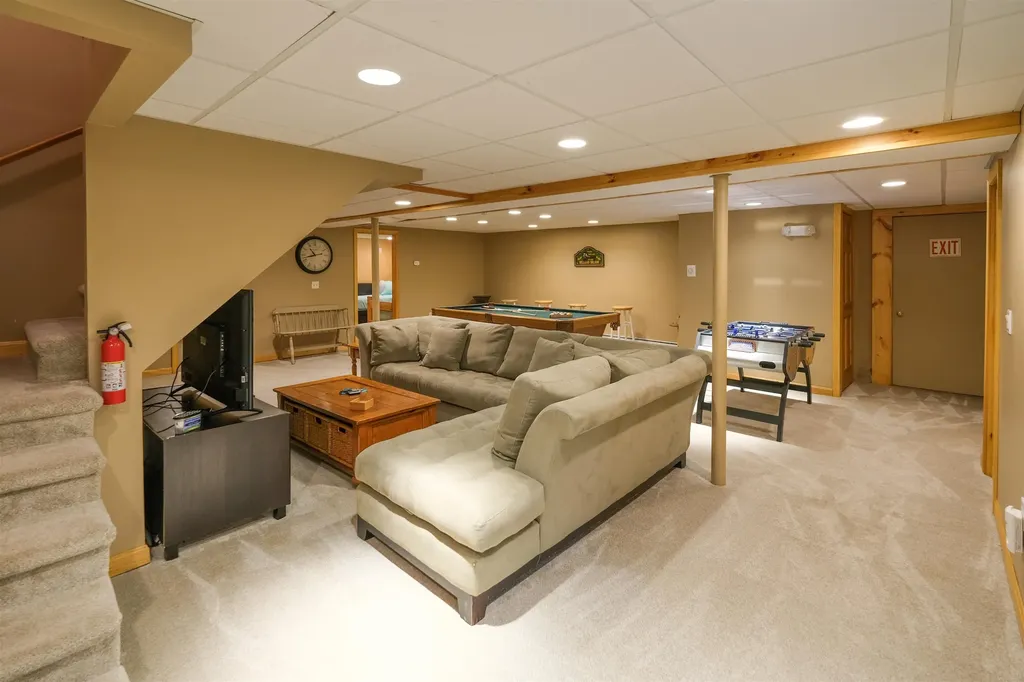 26 Country Crossing Ludlow VT 05149