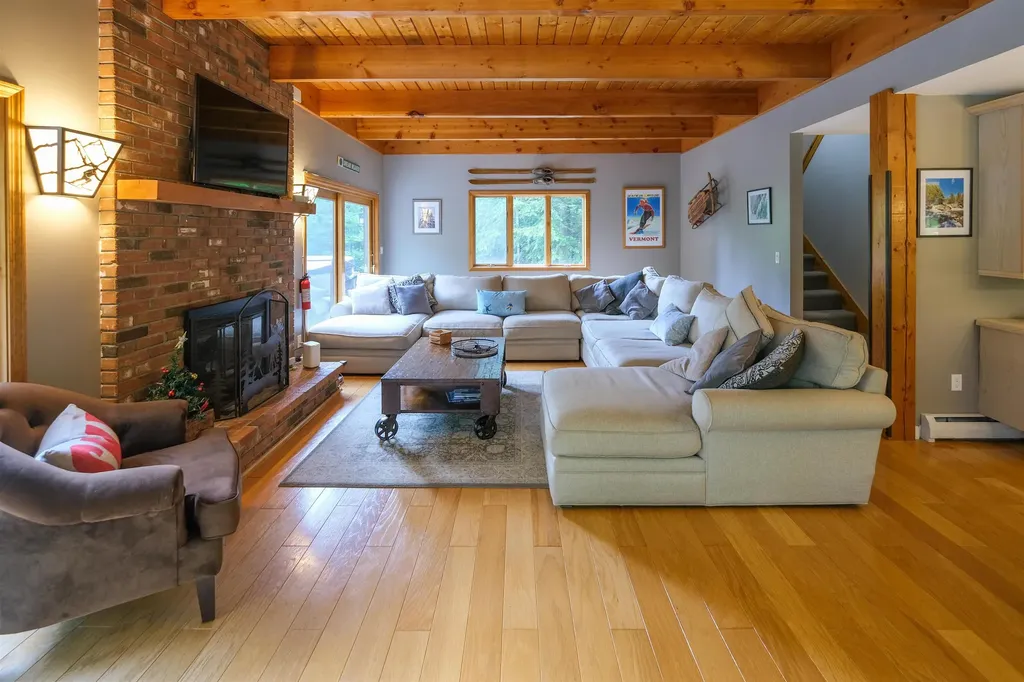 26 Country Crossing Ludlow VT 05149