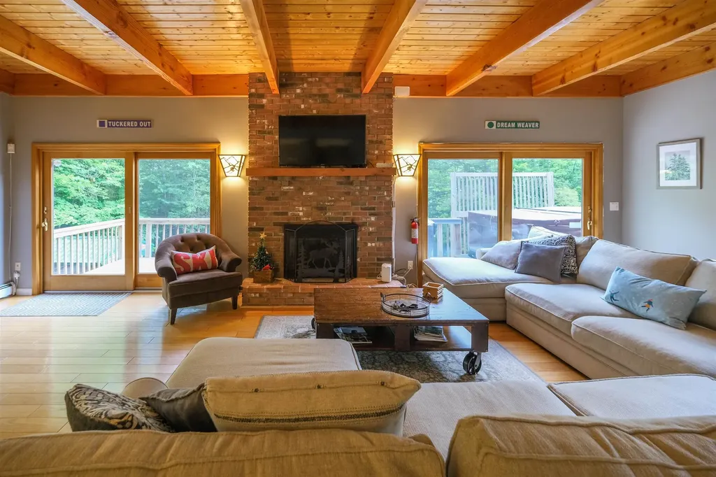 26 Country Crossing Ludlow VT 05149