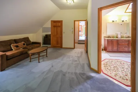 26 Country Crossing Ludlow VT 05149