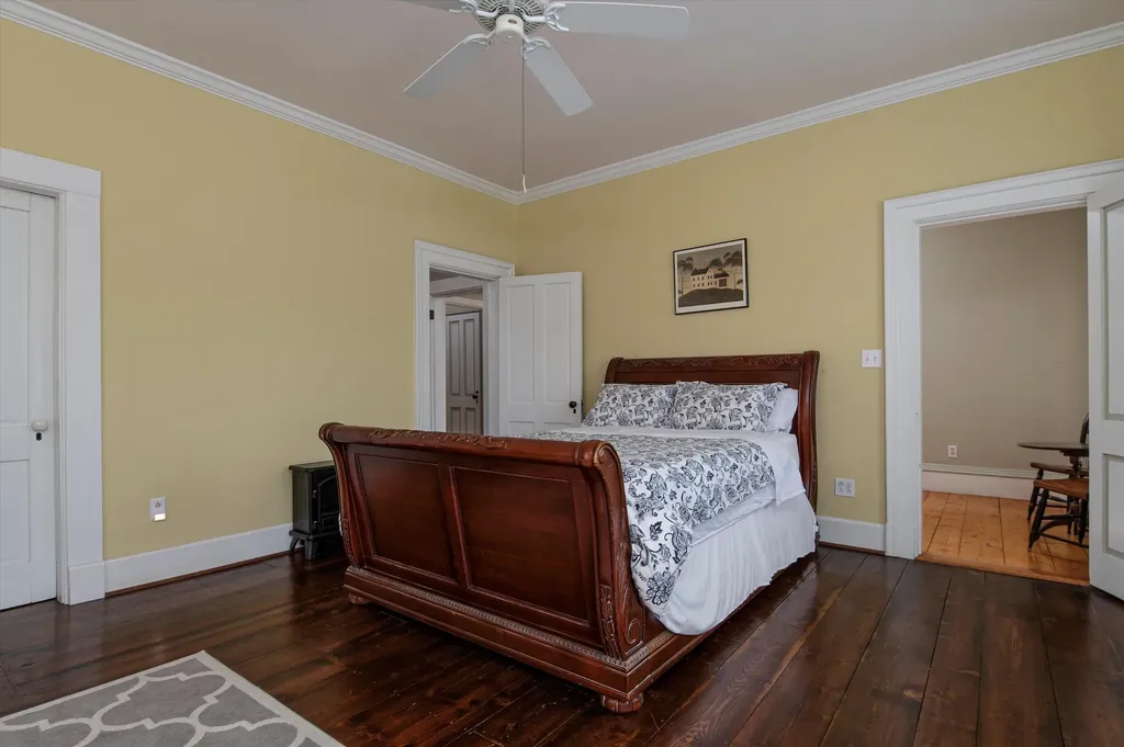 534 Elm Street Chester VT 05143