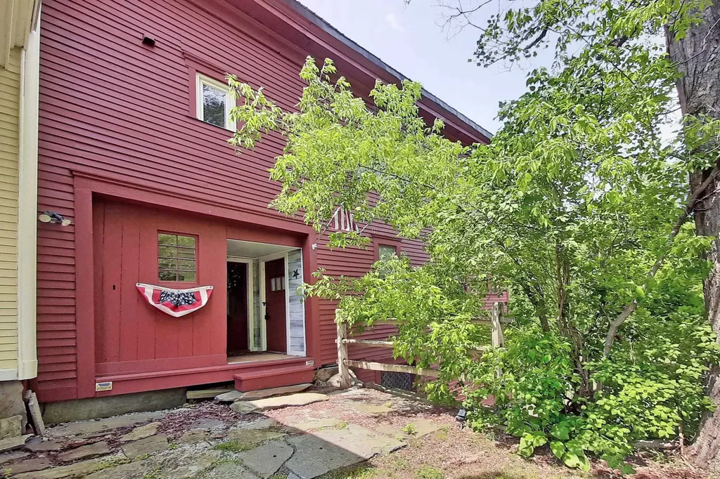 534 Elm Street Chester VT 05143