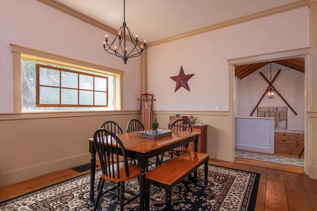 534 Elm Street Chester VT 05143