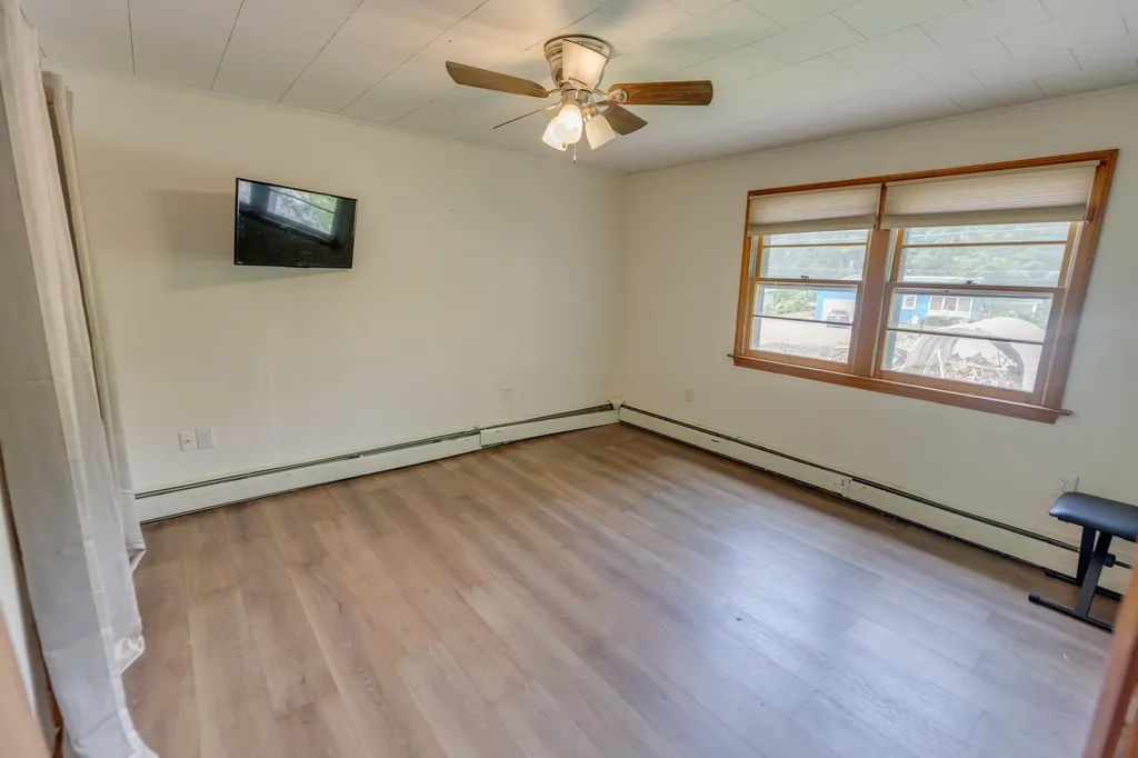 6 Goodbout Road Lincoln NH 03251