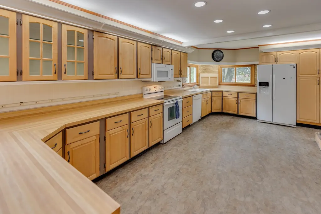 6 Goodbout Road Lincoln NH 03251