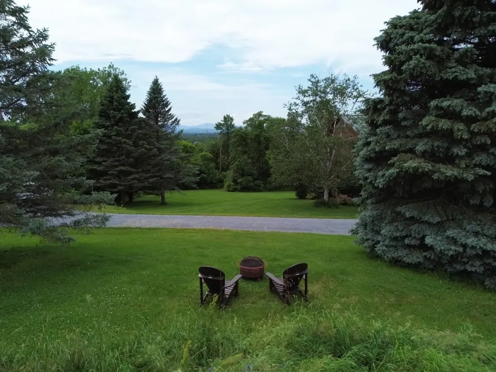 148 Little Horse Lane Charlotte VT 05445