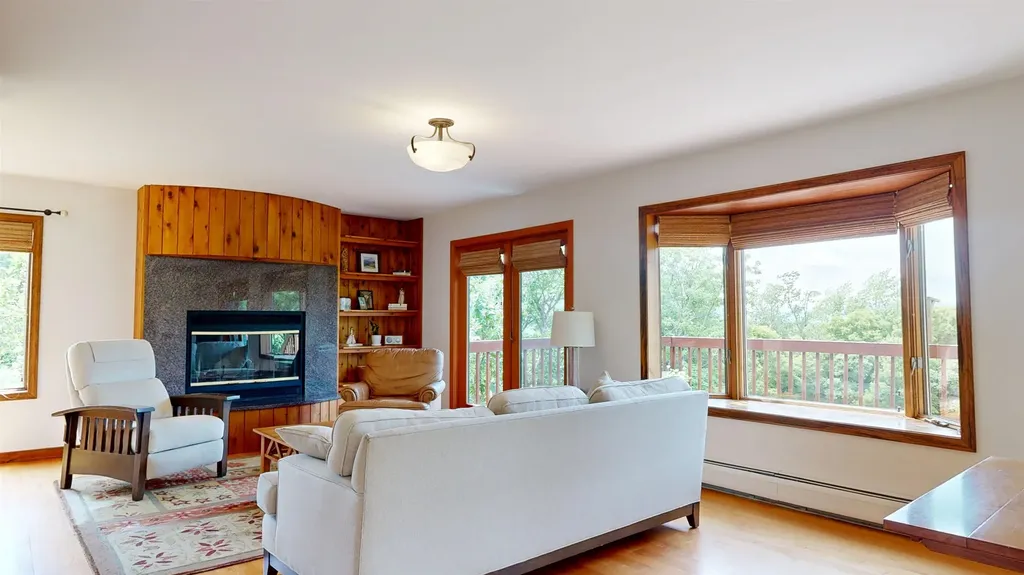 148 Little Horse Lane Charlotte VT 05445