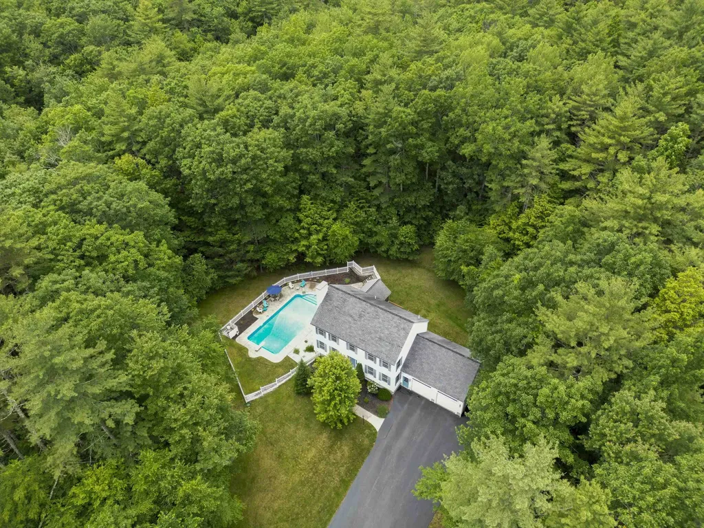 166 Brentwood Road Exeter NH 03833