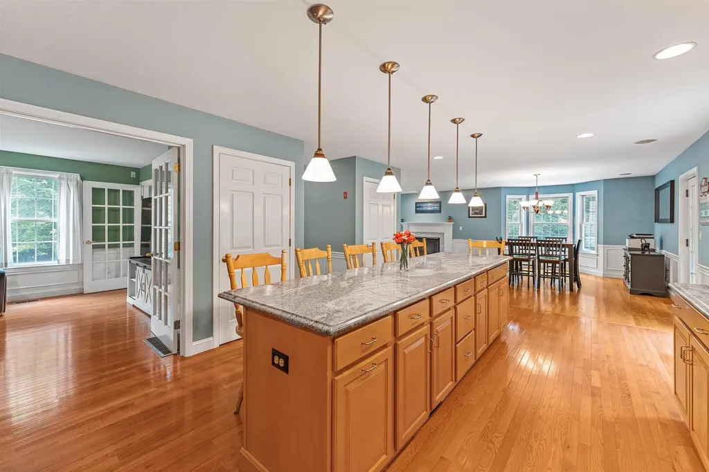 166 Brentwood Road Exeter NH 03833