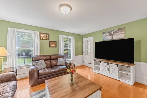 166 Brentwood Road Exeter NH 03833