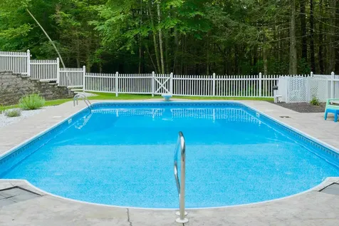 166 Brentwood Road Exeter NH 03833